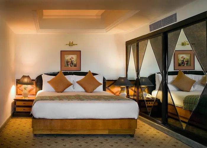 Luxury Atrium King Suite