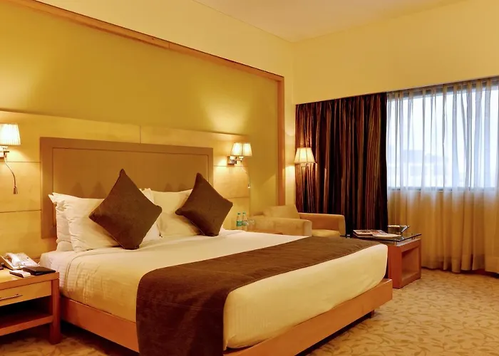 Executive Atrium King Suite